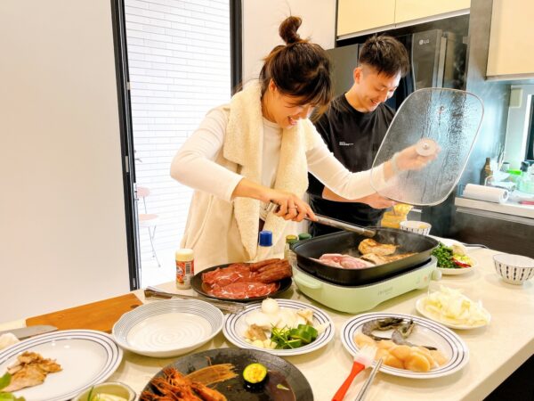 超實用多功能電烤盤推薦，居家烤肉超方便，清洗更輕鬆！｜AIWA 愛華 4L 電烤盤 AI-DKL02G