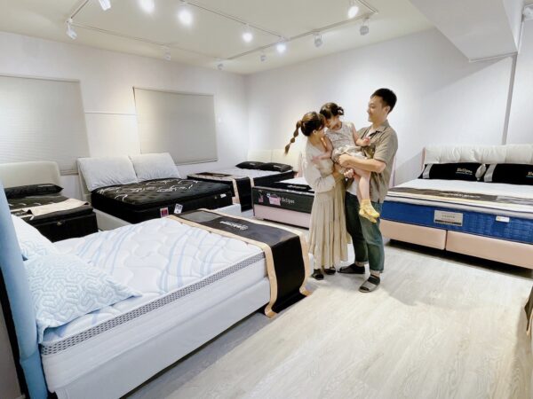 台南傢俱行推薦，設計感極佳且可客製的床架和床組，預約制享專人服務｜皓品傢俱