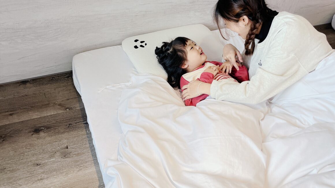 為兒童專屬打造的枕頭和寢具，嚴選材料好安心，一覺好眠睡到天亮！英國Panda甜夢枕｜Panda防水保潔墊